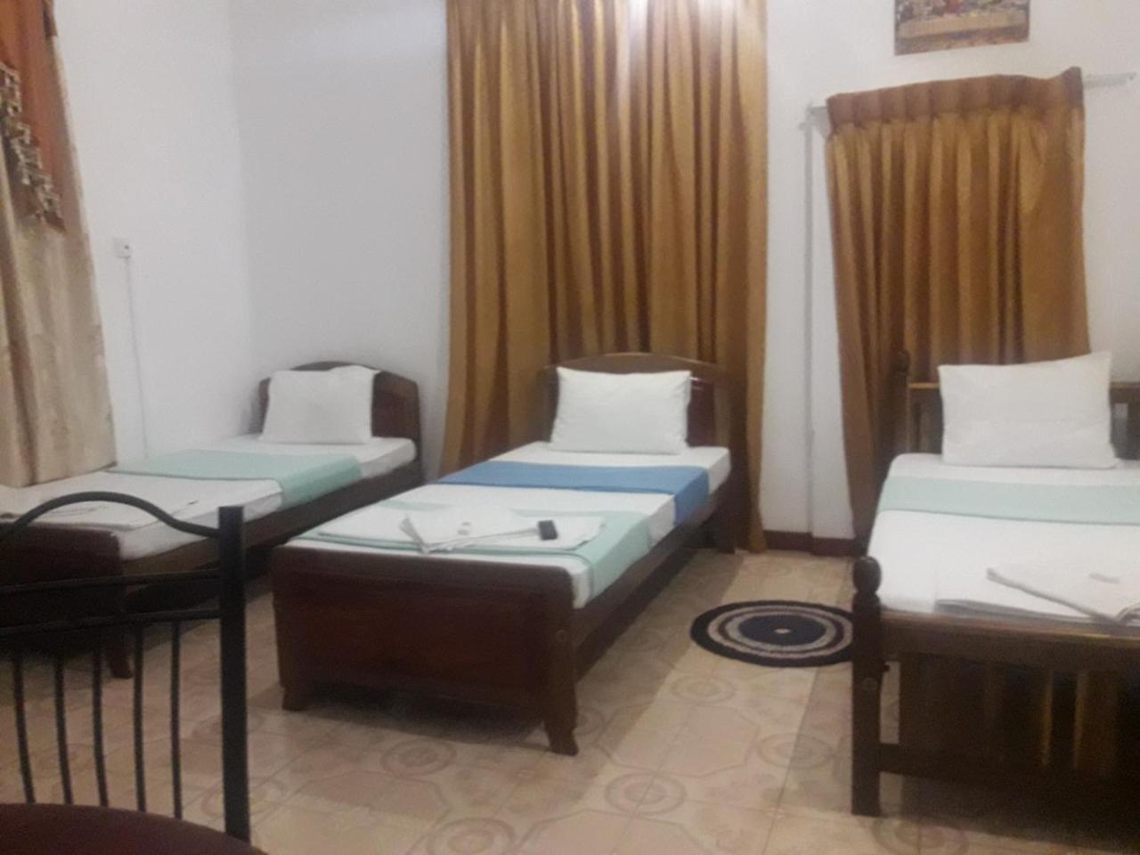 Hotel Blue Whale Джафна Екстер'єр фото